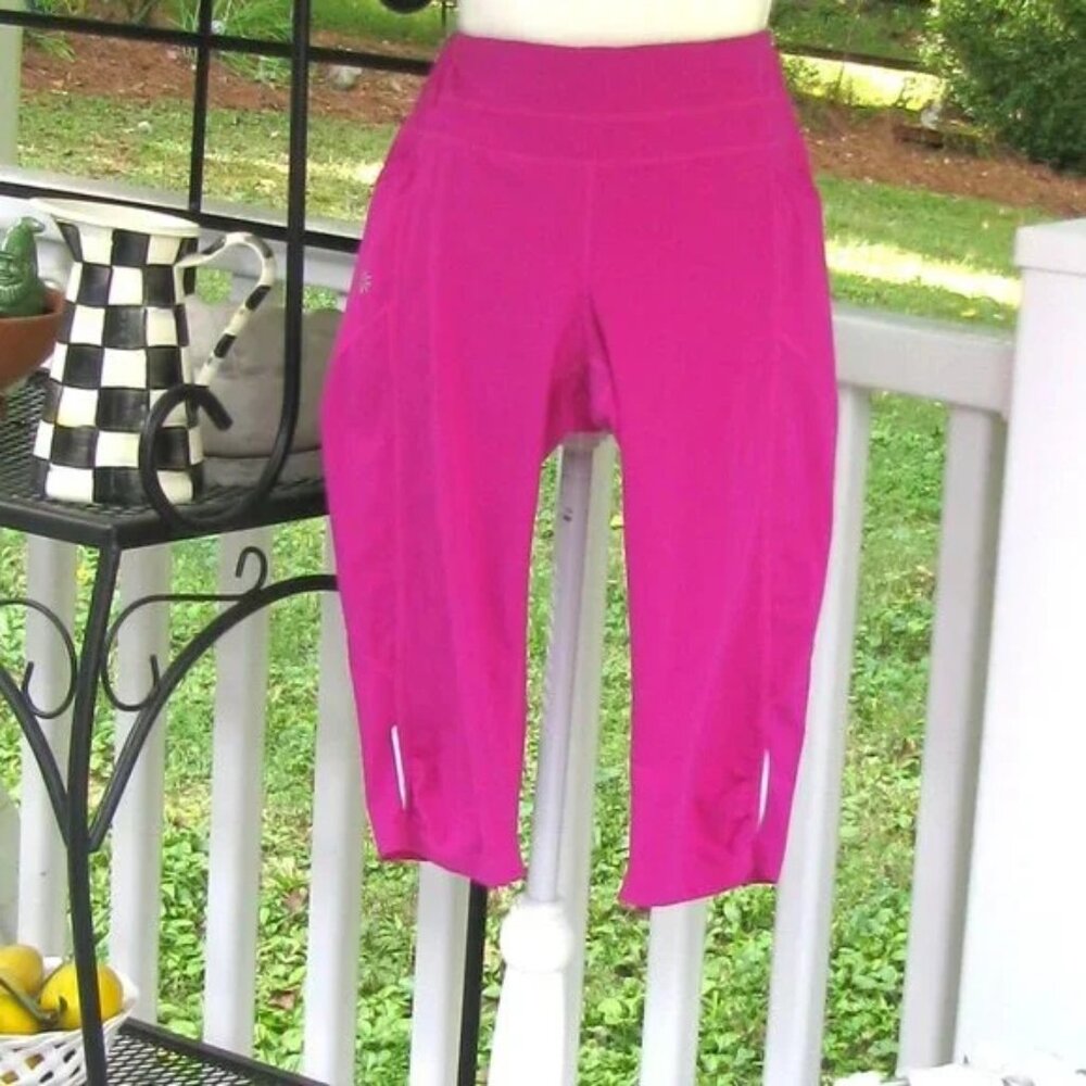 Athleta Chaturanga capri crop leggings has pockets Medium stretch luxury soft - Picture 3 of 5